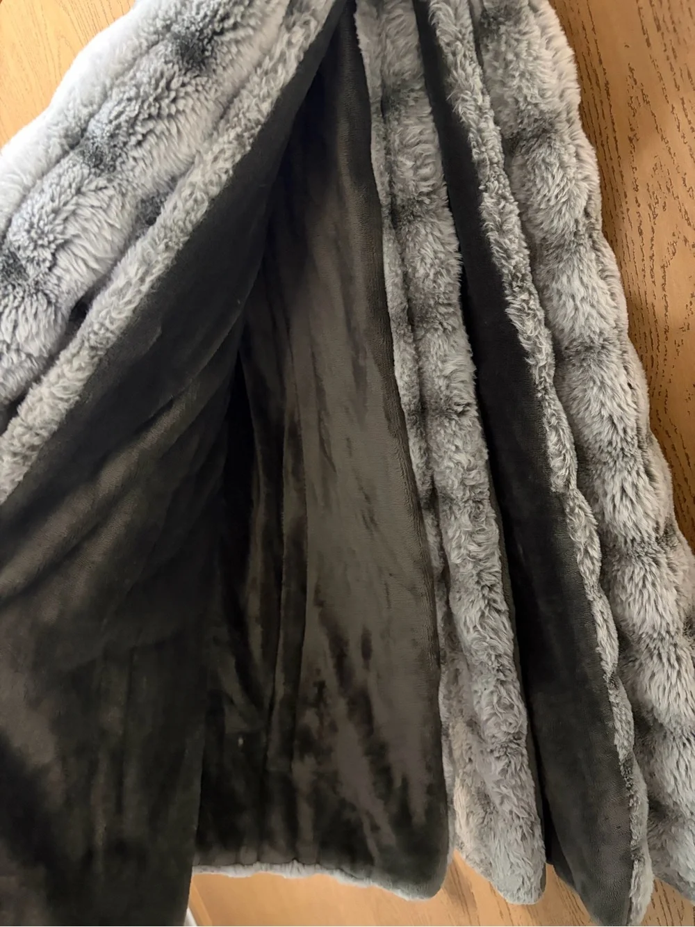 Room & Retreat Gray Faux Fur Plush Throw Blanket Reversible Soft Cozy